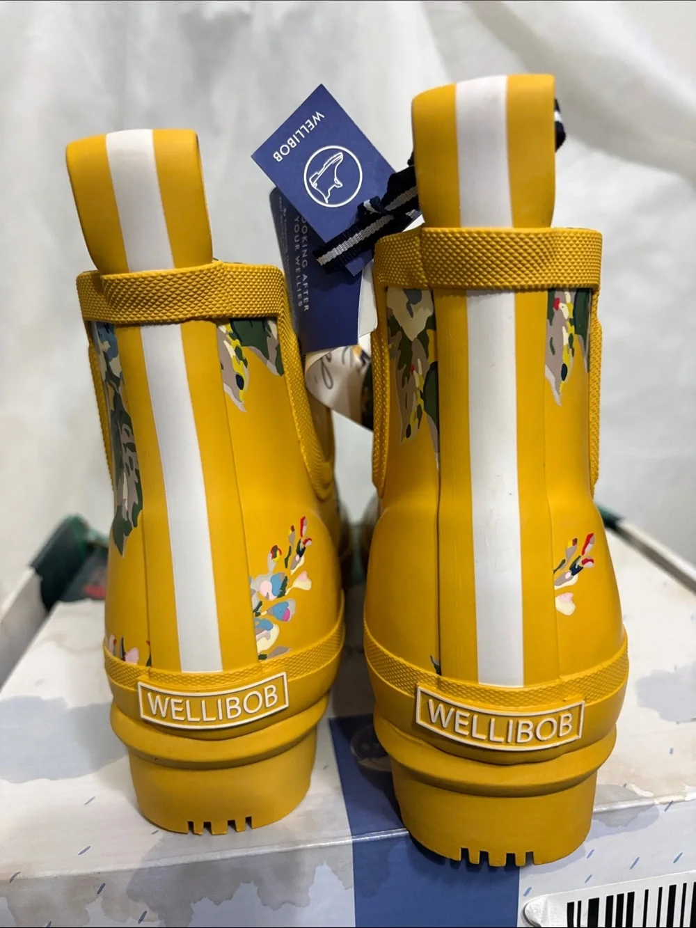 Joules Yellow Floral Rain Boots size US 7 NWT
